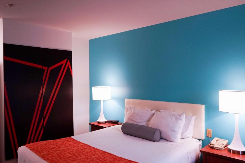 Howard Johnson by Wyndham Salinas